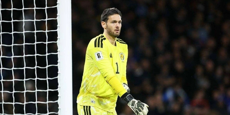 ผู้รักษาประตูวัย 42 ปีคว้าตั๋วฟุตบอลโลก - หัวใจไม่ยอมแพ้ 1 เขาได้รับแรงผลักดันจากครอบครัวและโค้ชให้สู้ต่ออีกฤดูกาล